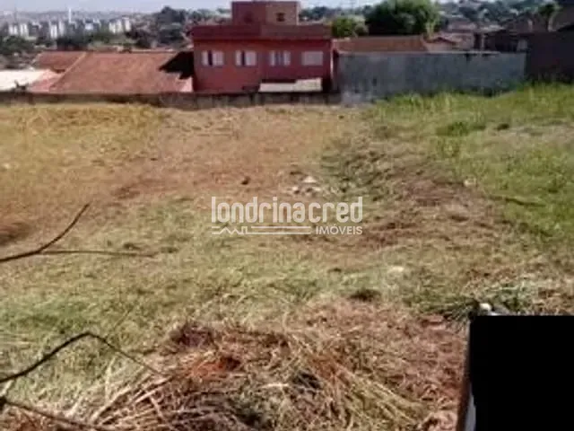 Terreno com 304m², à venda, no bairro Indústrias Leves em Londrina