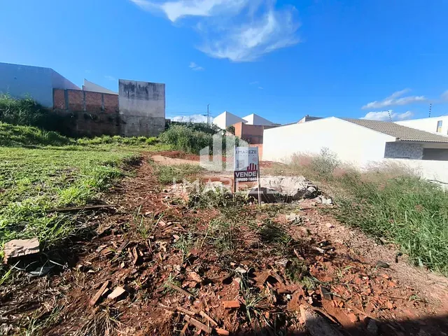 Terreno com 275m², à venda, no bairro Residencial Araucária em Apucarana