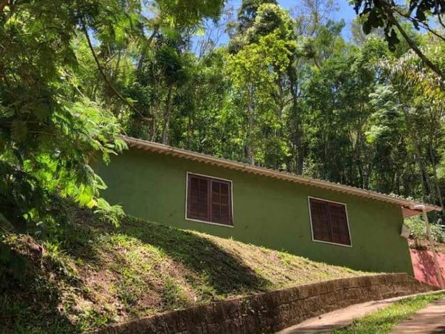 Terreno com 1920m², à venda, no bairro Araras em Petrópolis