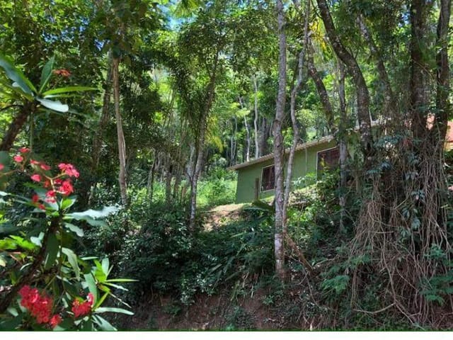 Terreno com 1920m², à venda, no bairro Araras em Petrópolis