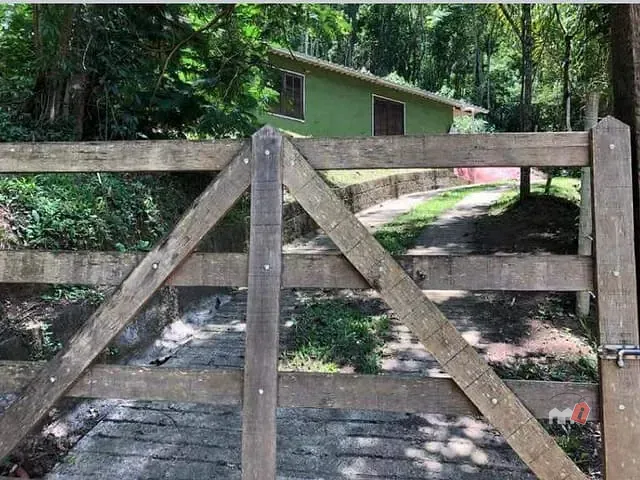 Terreno com 1920m², à venda, no bairro Araras em Petrópolis
