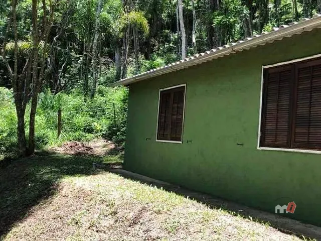 Terreno com 1920m², à venda, no bairro Araras em Petrópolis