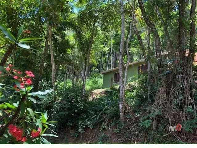 Terreno com 1920m², à venda, no bairro Araras em Petrópolis