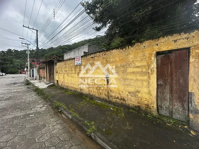 Terreno com 300m², à venda, no bairro Centro em Caraguatatuba