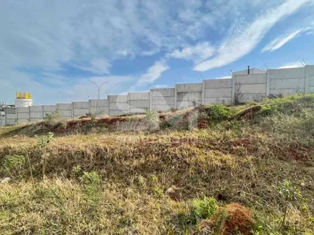 Terreno com 360m², à venda, no bairro Universitário em Chapecó