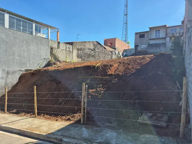 Terreno com 450m², à venda, no bairro Jardim Lago do Moinho em Bragança Paulista
