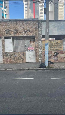 Terreno com 216m², à venda, no bairro Centro em Campos dos Goytacazes
