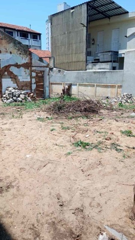 Terreno com 216m², à venda, no bairro Centro em Campos dos Goytacazes