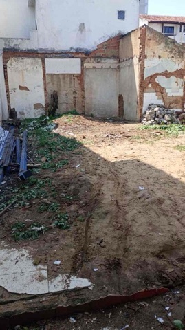Terreno com 216m², à venda, no bairro Centro em Campos dos Goytacazes