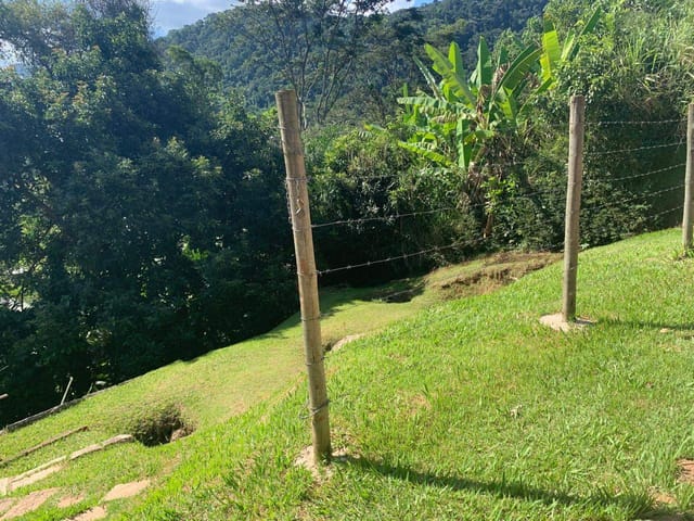Terreno com 1000m², à venda, no bairro Araras em Petrópolis