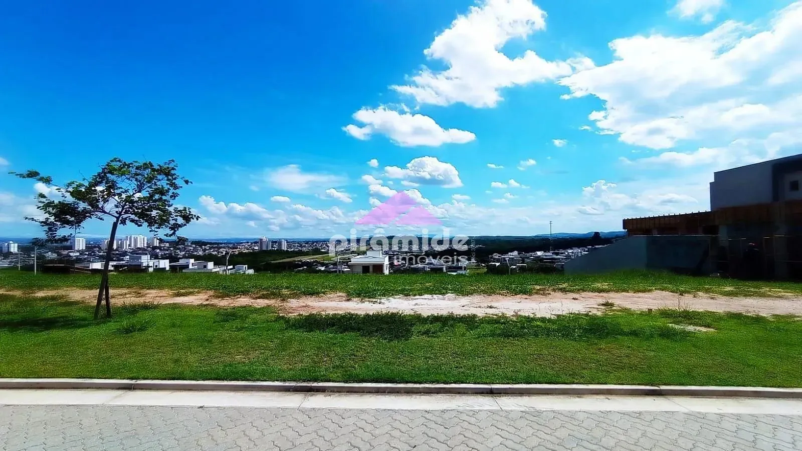 Terreno, 330 m² - Foto 1