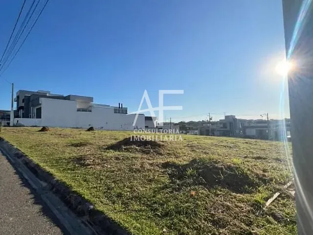 Terreno com 250m², à venda, no bairro Sapé 1 em Caçapava