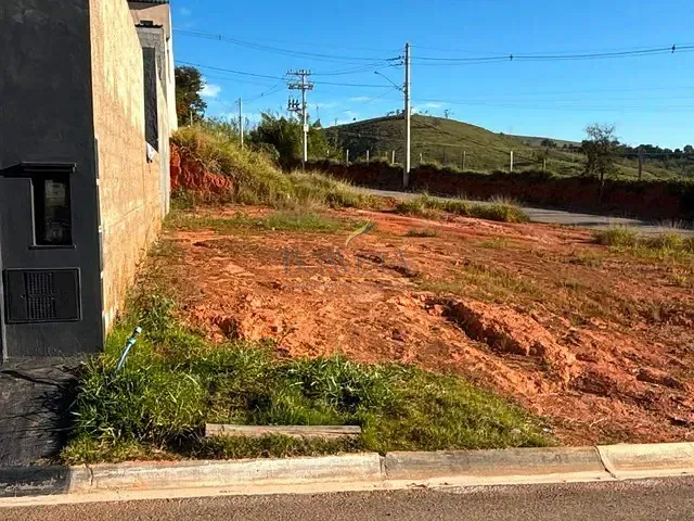 Terreno com 140m², à venda, no bairro Jardim Helena em Piracaia