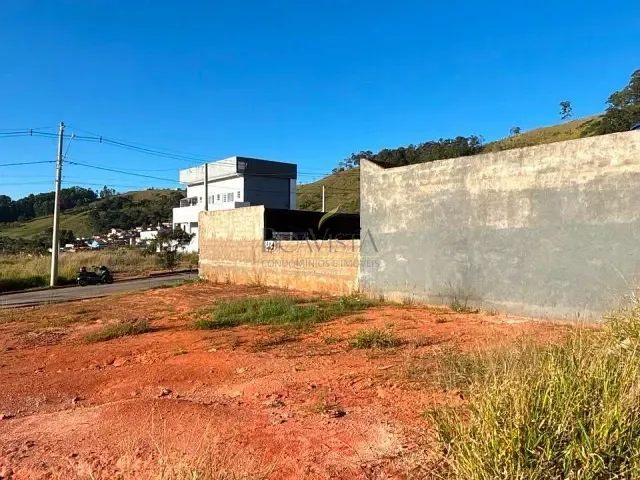Terreno com 140m², à venda, no bairro Jardim Helena em Piracaia