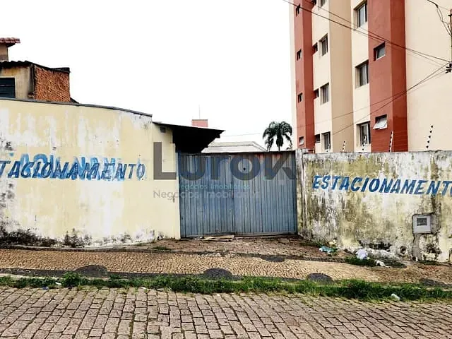 Terreno com 300m², à venda, no bairro Vila Clayton em Valinhos