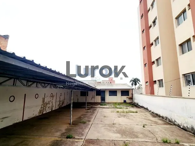 Terreno com 300m², à venda, no bairro Vila Clayton em Valinhos