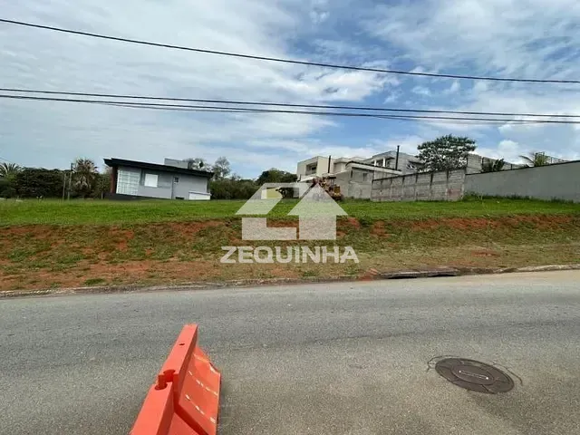 Terreno com 729m², à venda, no bairro Jardim Do Golf I em Jandira