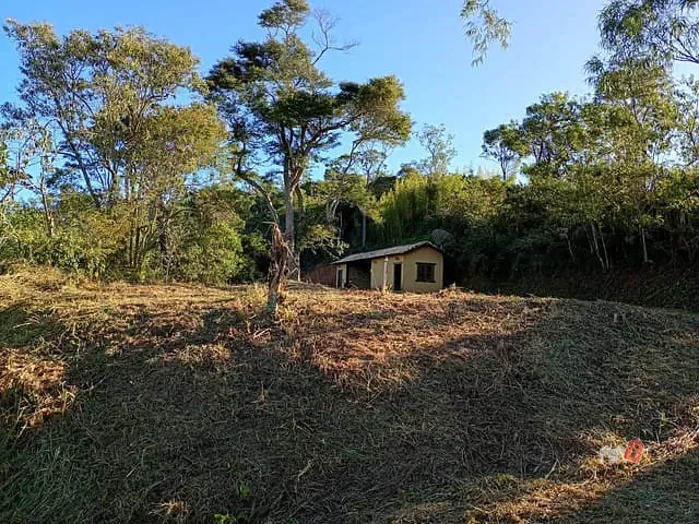 Terreno com 7500m², à venda, no bairro Araras em Petrópolis