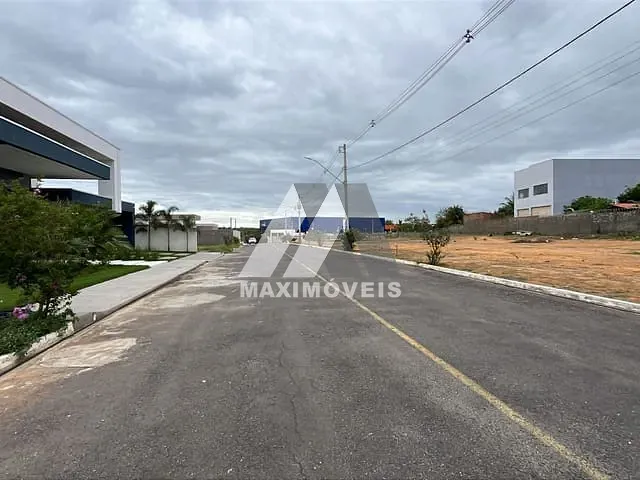 Terreno com 420m², à venda, no bairro Jardim das Palmeiras em Araçuaí