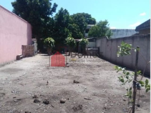 Terreno com 300m², à venda, no bairro Jardim Regina em Pindamonhangaba