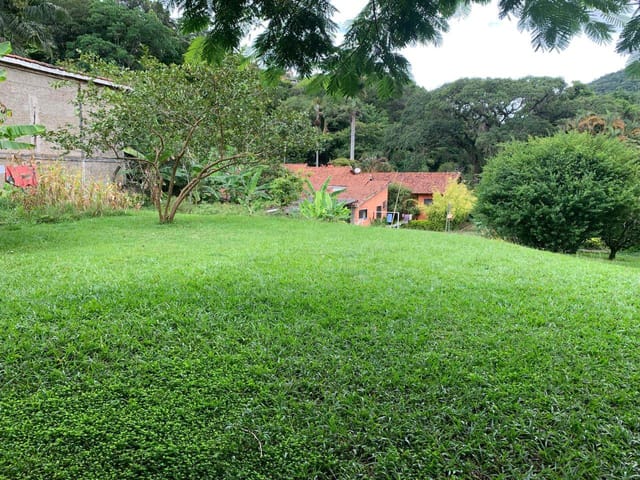 Terreno com 812m², à venda, no bairro Corrêas em Petrópolis