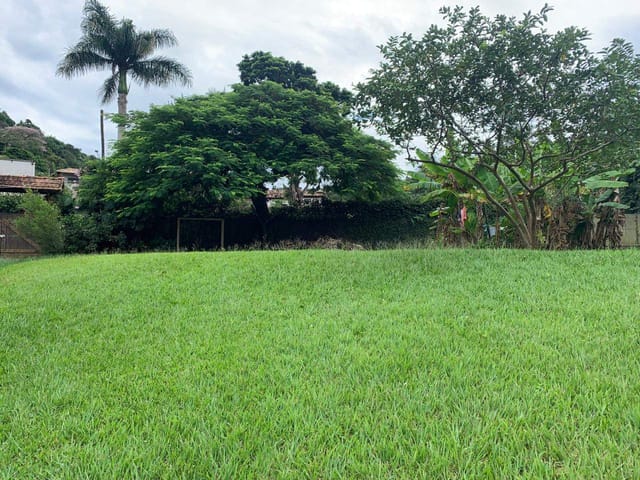 Terreno com 812m², à venda, no bairro Corrêas em Petrópolis