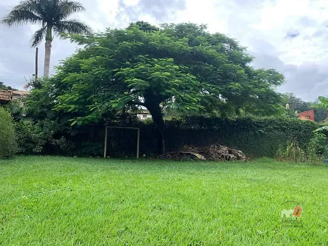 Terreno com 812m², à venda, no bairro Corrêas em Petrópolis