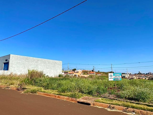 Terreno com 300m², à venda, no bairro Residencial Araucária em Cambé