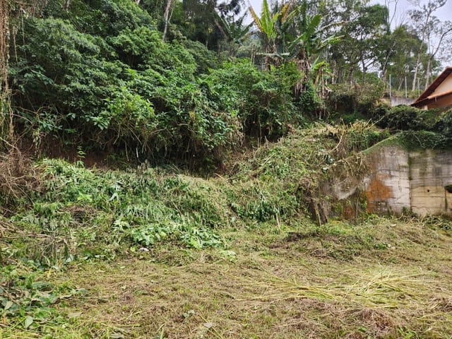Terreno com 1355m², à venda, no bairro Quarteirão Ingelheim em Petrópolis