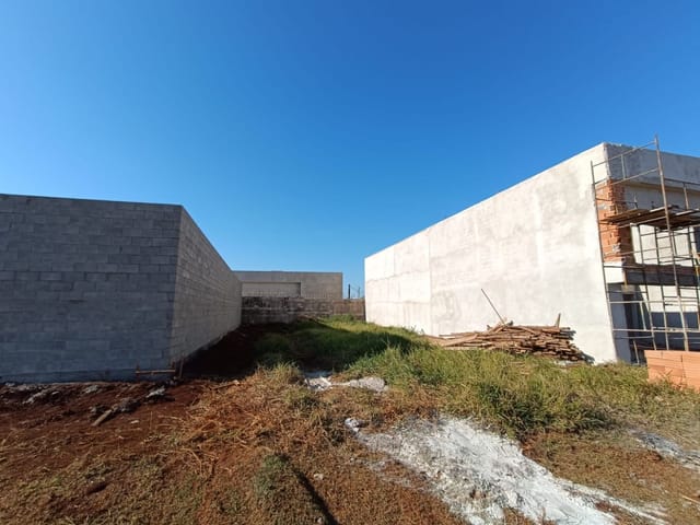 Terreno com 350m², à venda, no bairro Jardim do Café em Cambé