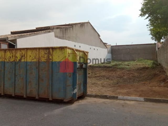 Terreno com 300m², à venda, no bairro Laerte Assunção em Pindamonhangaba