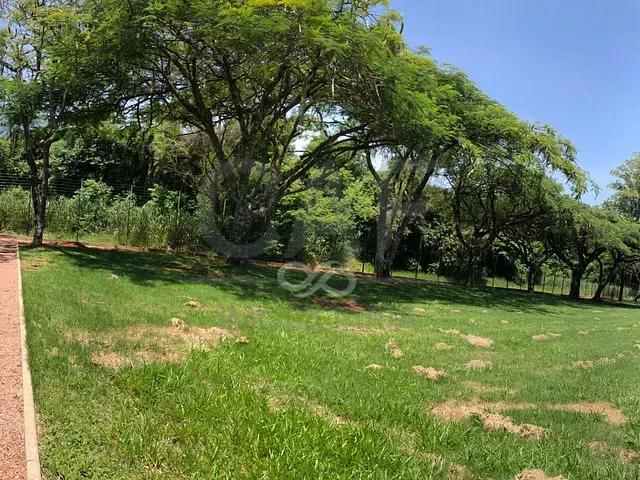 Terreno com 676m², à venda, no bairro Reserva Santa Izabel em Jaguariúna