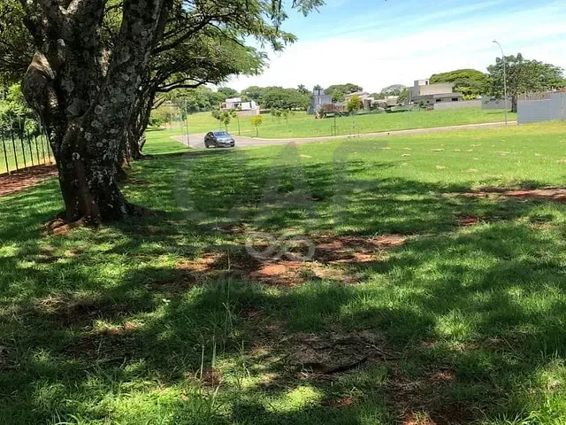 Terreno com 676m², à venda, no bairro Reserva Santa Izabel em Jaguariúna