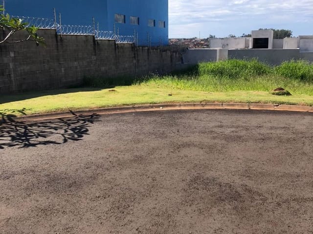 Terreno com 334m², à venda, no bairro Residencial Morada das Flores em Cambé