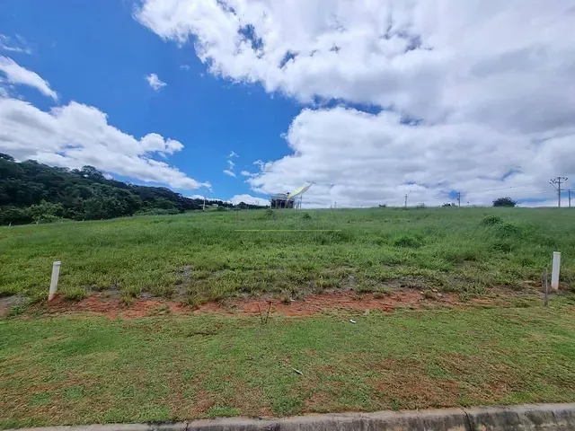 Terreno com 360m², à venda, no bairro Cachoeira em Atibaia