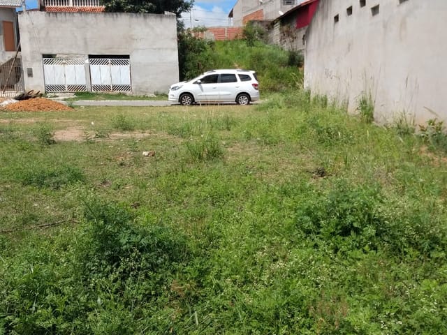 Terreno com 250m², à venda, no bairro Conjunto Residencial Araretama em Pindamonhangaba