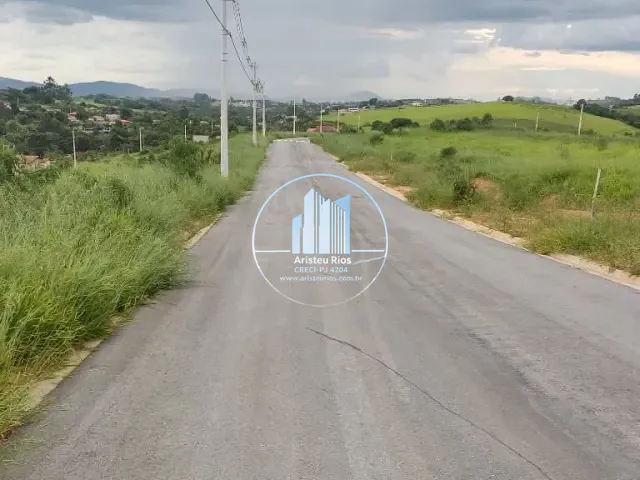 Terreno com 240m², à venda, no bairro Afonsos em Pouso Alegre