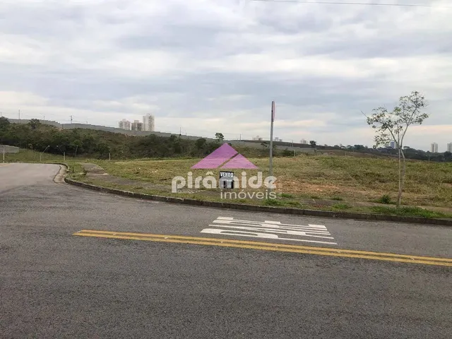 Terreno com 732m², à venda, no bairro Jardim Portugal em São José Dos Campos