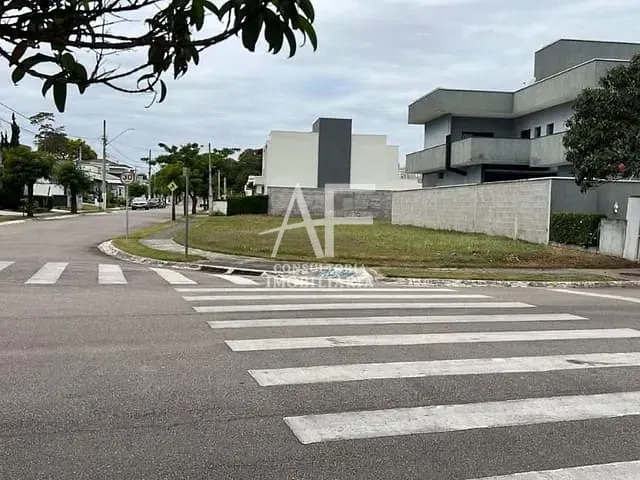 Terreno com 356m², à venda, no bairro Parque Senhor do Bonfim em Taubaté