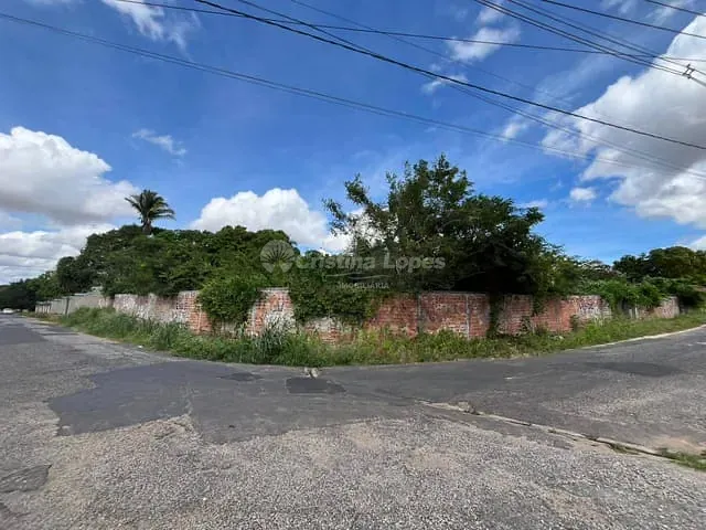 Terreno com 2069m², à venda, no bairro Tabajaras em Teresina