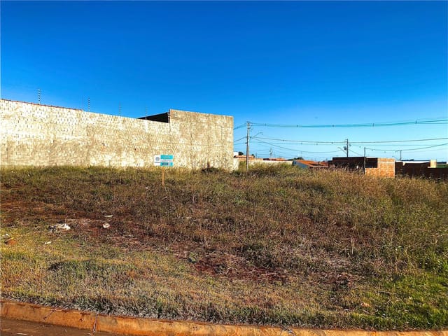 Terreno com 935m², à venda, no bairro Residencial Araucária em Cambé