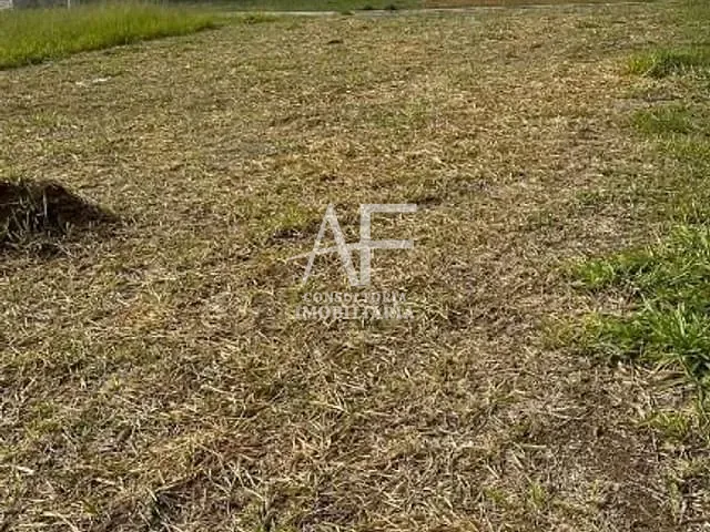 Terreno com 250m², à venda, no bairro Residencial Colinas em Caçapava