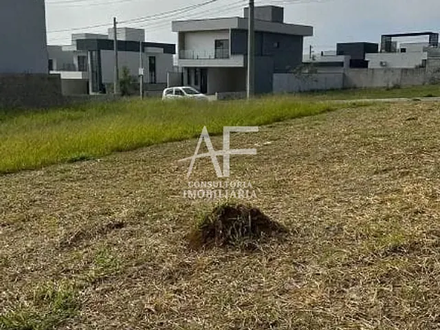 Terreno com 250m², à venda, no bairro Residencial Colinas em Caçapava