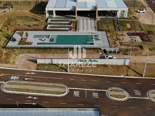 Terreno com 220m², à venda, no bairro Núcleo Habitacional Parigot de Souza em Apucarana