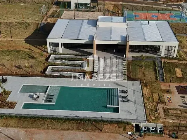 Terreno com 220m², à venda, no bairro Núcleo Habitacional Parigot de Souza em Apucarana