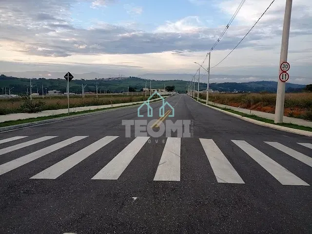 Terreno com 250m², à venda, no bairro Itapecerica em Taubaté