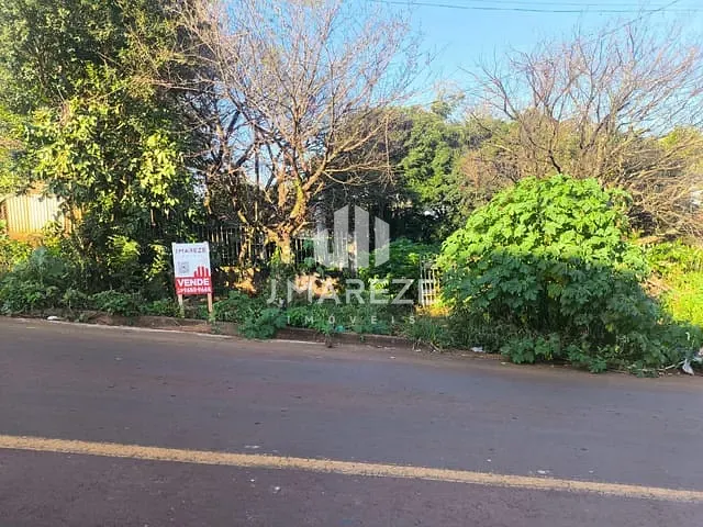 Terreno com 640m², à venda, no bairro Jardim Apucarana em Apucarana