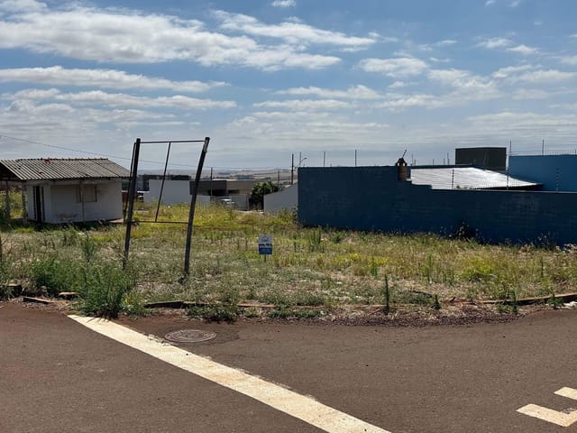Terreno com 387m², à venda, no bairro Jardim Parana em Cambé