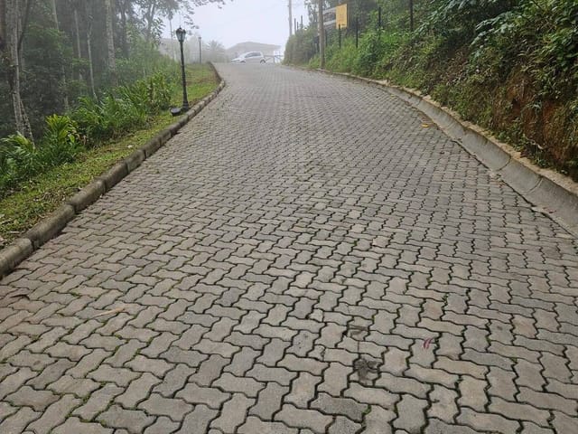 Terreno com 2233m², à venda, no bairro Quarteirão Ingelheim em Petrópolis