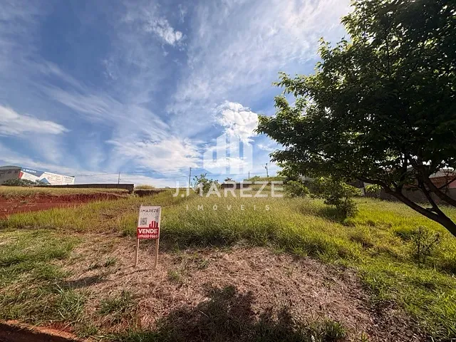 Terreno com 492m², à venda, no bairro Jardim Menegazzo em Apucarana